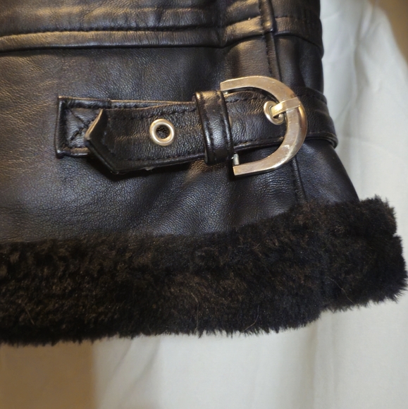 Grace Shearling Brand New With WARRANTY Tag Black Leather Size M WARRANTY - Picture 9 of 13